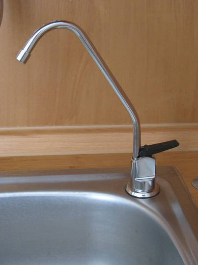 Faucets for Dionela FTK3 under the desk